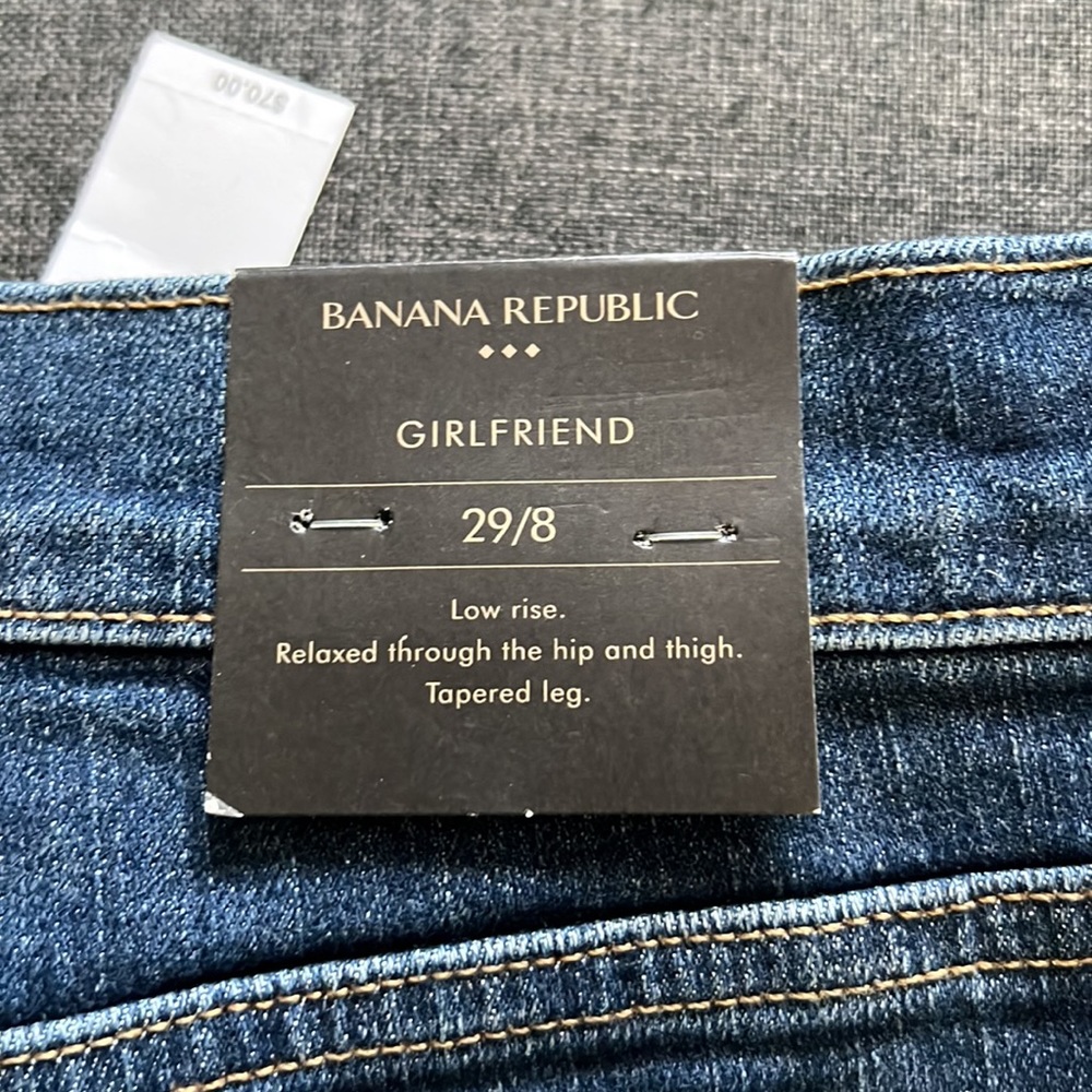 Banana Republic Girlfriend cut jeans - Picture 3 of 4
